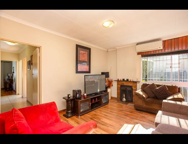 4 BEDROOM FREEHOLD SOLD IN RICHMOND ESTATE